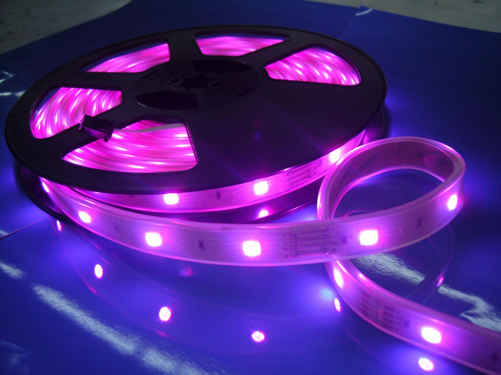 LED diodový pásek 12V, LED 5050, růžové světlo, délka 5 metrů