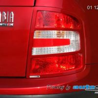 Rámeček zadních světel - combi, sedan - pro lak r.v. od 9/2004 
